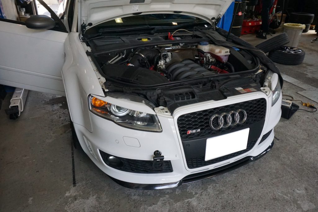 ミニチャンプス AUDI RS4+rescuedbyloverd.org